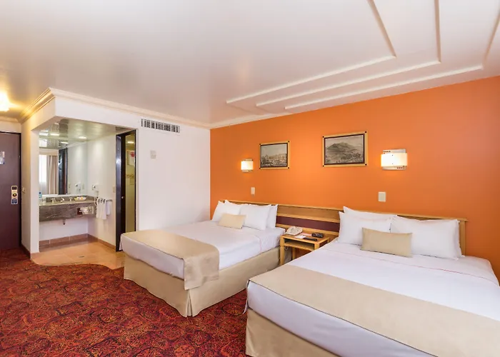 Estoril 3*