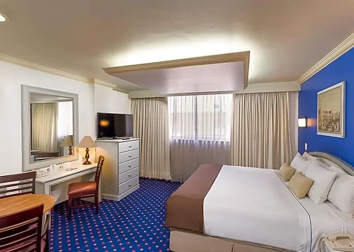 Estoril 3* Mexico City