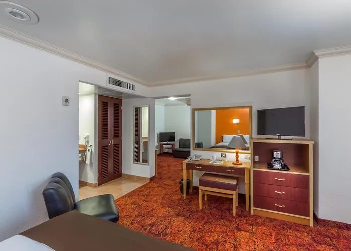 Estoril Hotel 3*